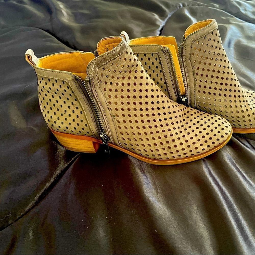 Lucky Brand boots 